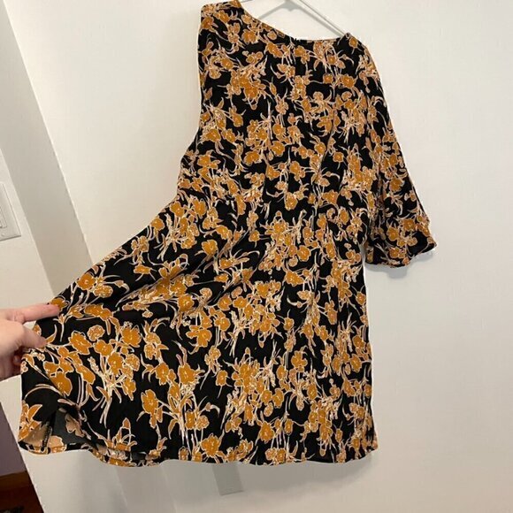 NEW NWT BOOHOO Plus Size Floral Wrap Skater Dress Black Brown Surplice Boho Knee - Picture 15 of 15